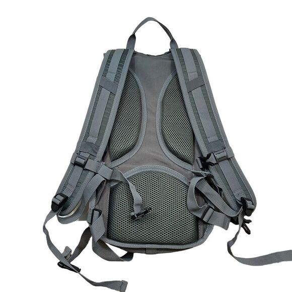 New without tags WORLD FAMOUS SPORTS® AMERICAN OUTBACK ACTION 12 HYDRATION PACK - Picture 4 of 10